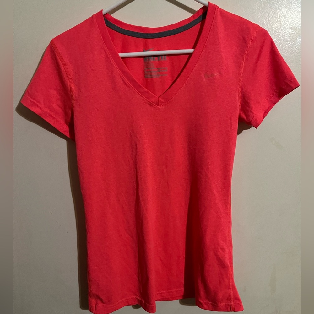 Nike tee